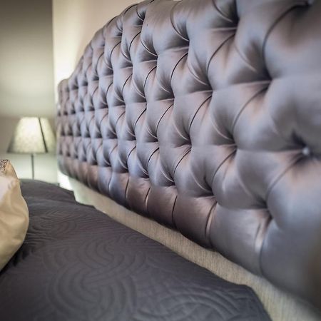 Palazzo Cosentino Bed & Breakfast Калтанисета Екстериор снимка