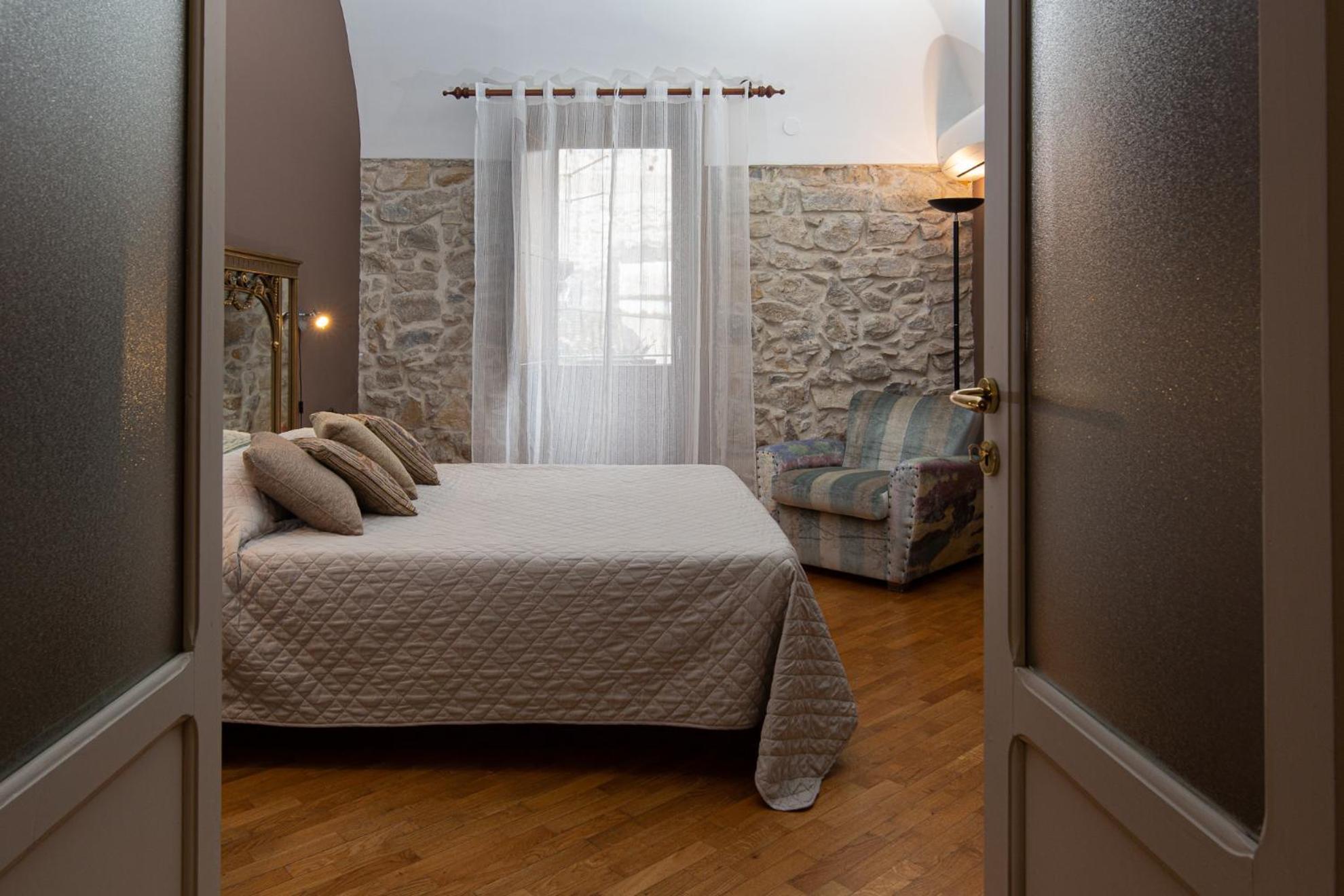 Palazzo Cosentino Bed & Breakfast Калтанисета Екстериор снимка